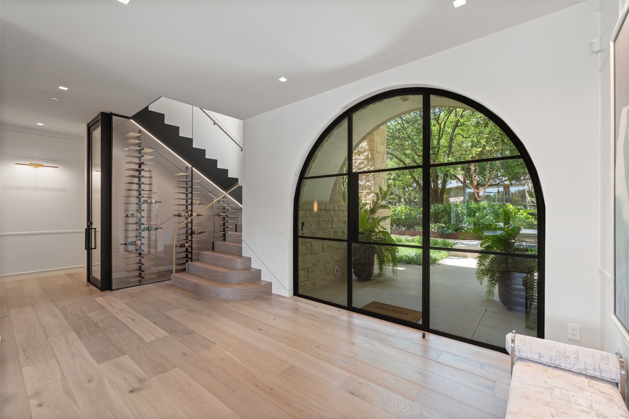 3111 Above Stratford