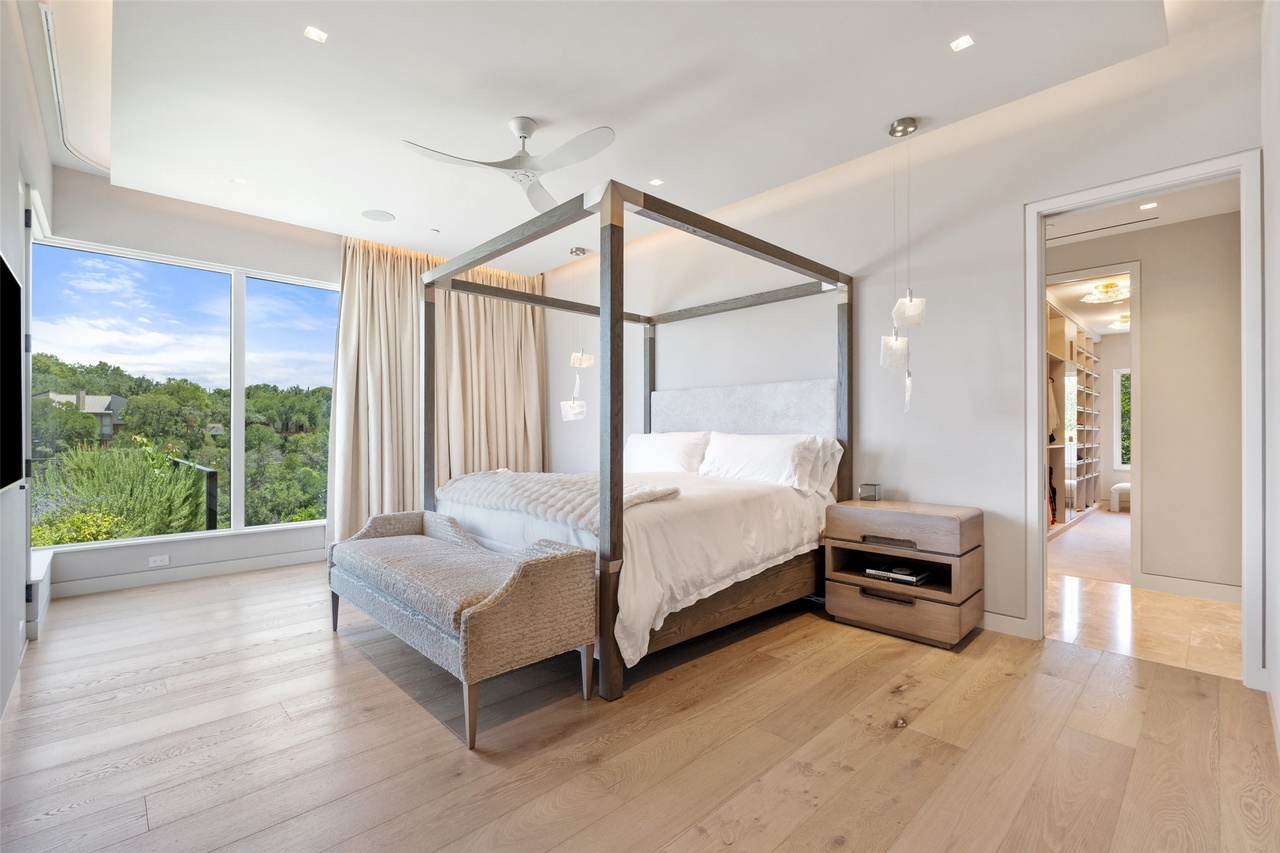 3111 Above Stratford