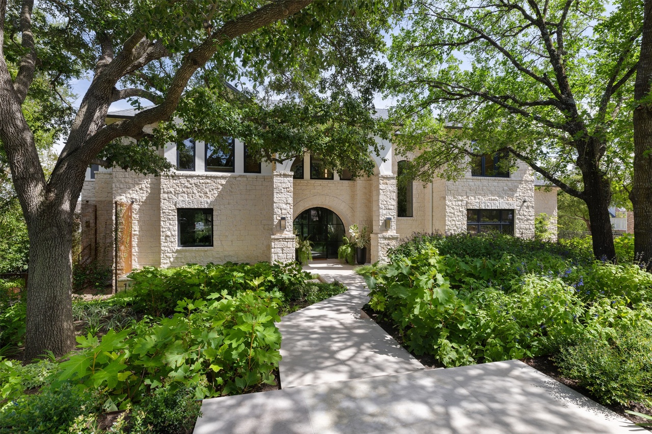 3111 Above Stratford